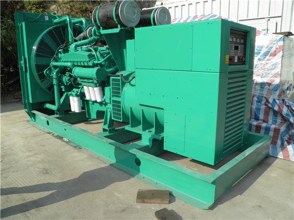 阿拉山口发电车出租-柴油发电机组在使用的过程中应该做好哪些防护工作