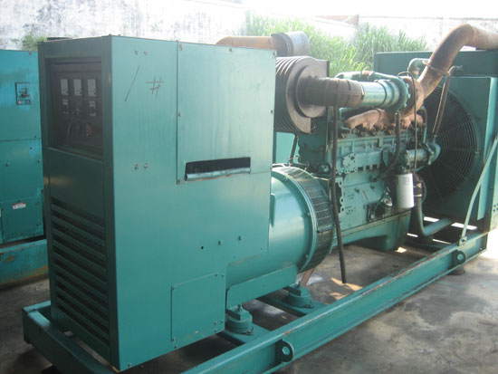 阿拉山口租赁发电机- 发电机碳刷磨损的原因是什么