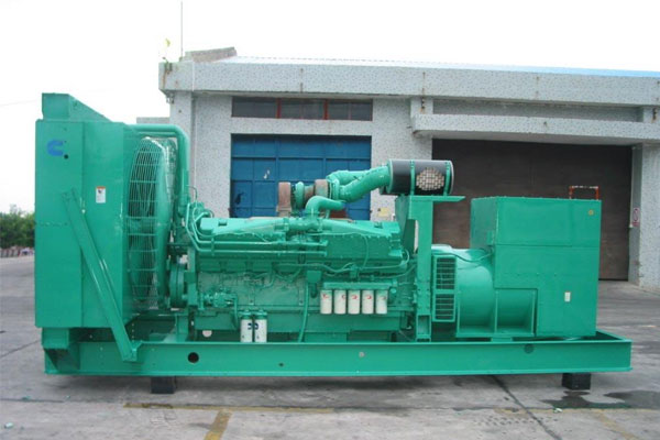 阿拉山口工厂发电机应急发电时如何更准确地检查发电机状态？