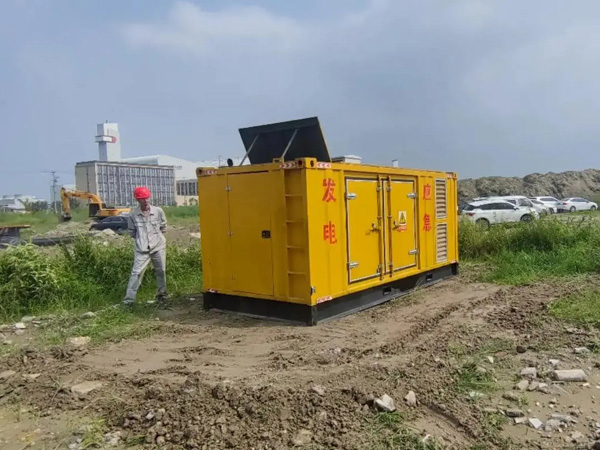 阿拉山口冬季低温环境下，发电机组启动电瓶的容量需求是否会增加？